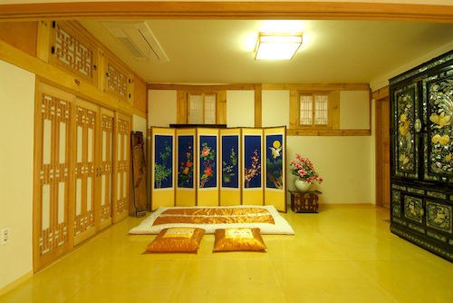 Moon Hotel 2*