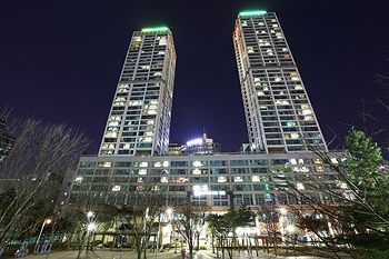 Brown Suites Hotel