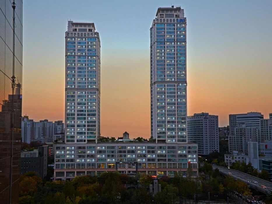 Brown Suites Hotel