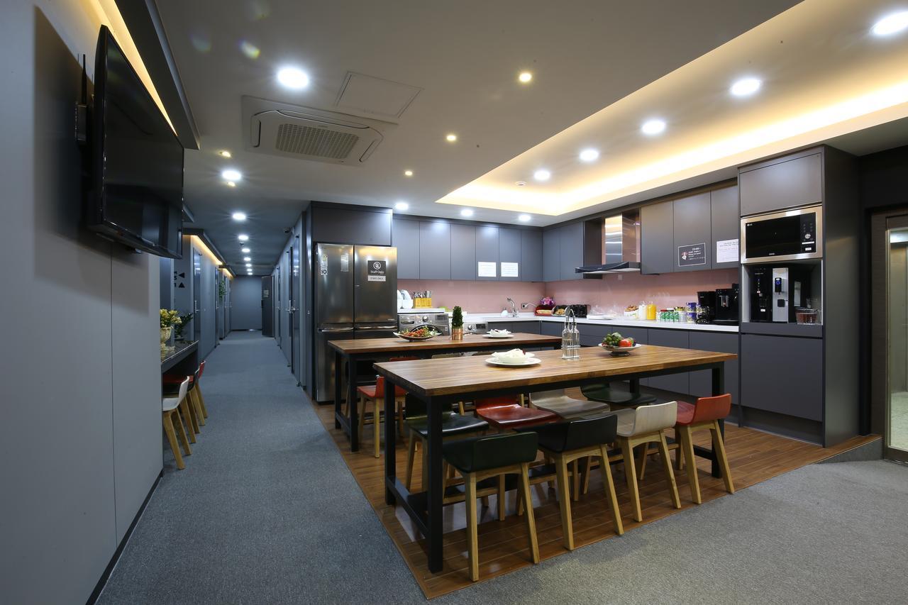 Hostel Philstay Myeongdong *