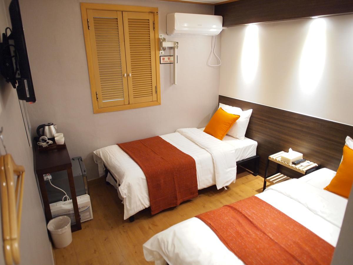 Park Hill Myeongdong Hotel 3*