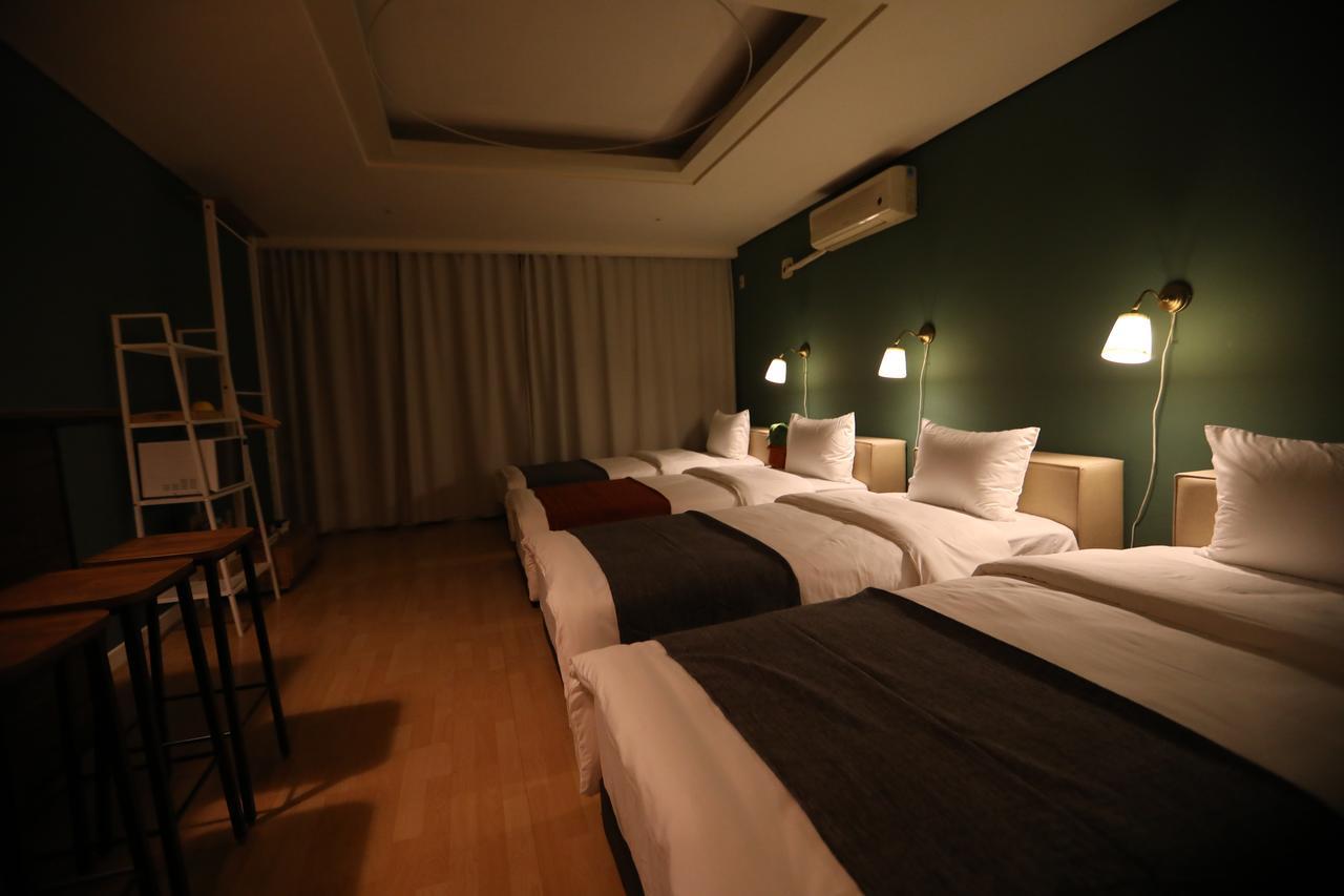 Apartment Yolo House In Hongdae *