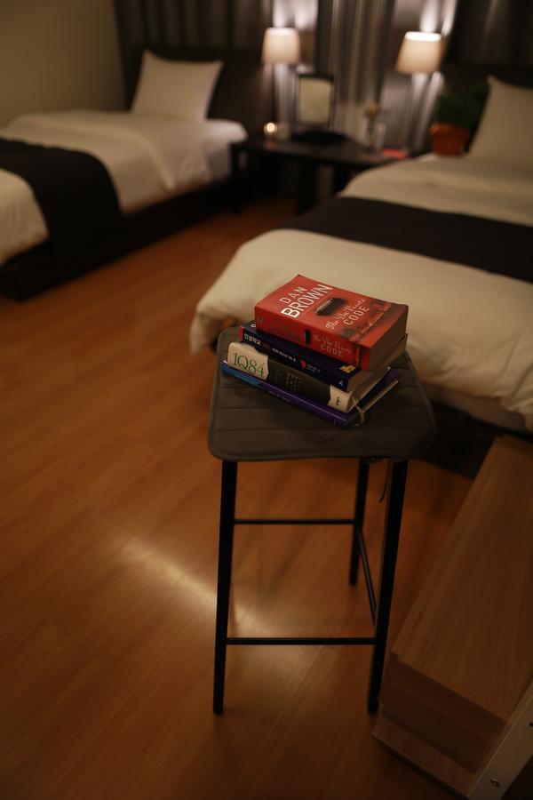 Yolo House In Hongdae