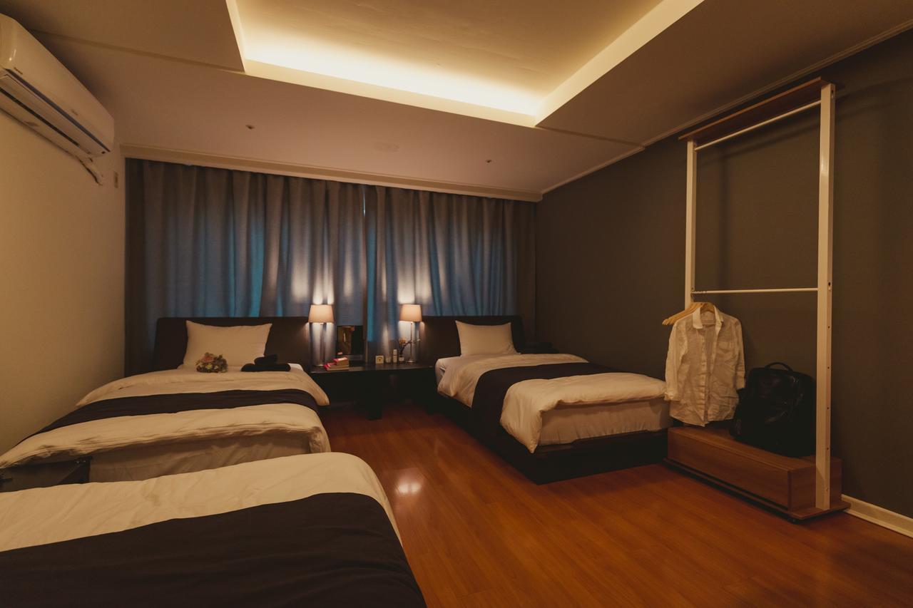 Apartment Yolo House In Hongdae