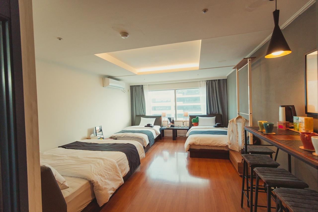 Yolo House In Hongdae Apartment