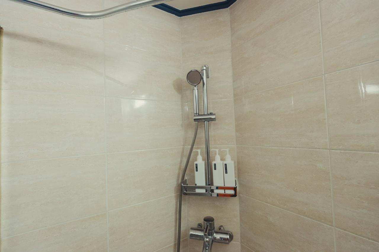 Apartment Yolo House In Hongdae Seoul