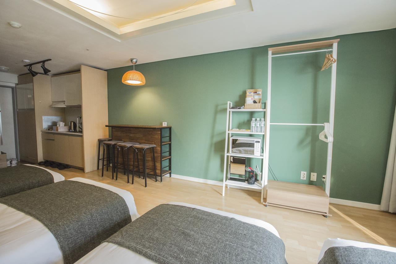 Yolo House In Hongdae Apartment Seoul