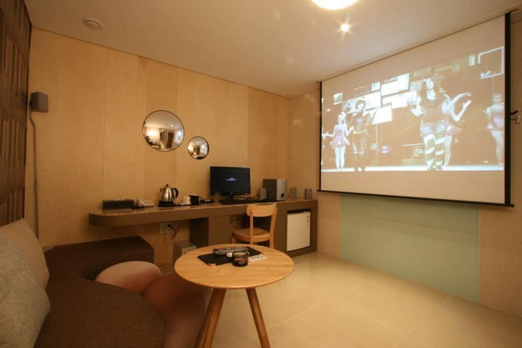 S Shinchon Motel 3*