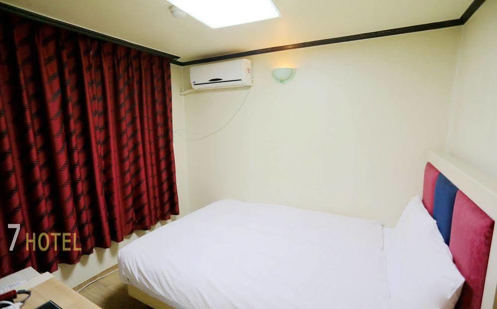 Hotel Myeongdong Dream 2*