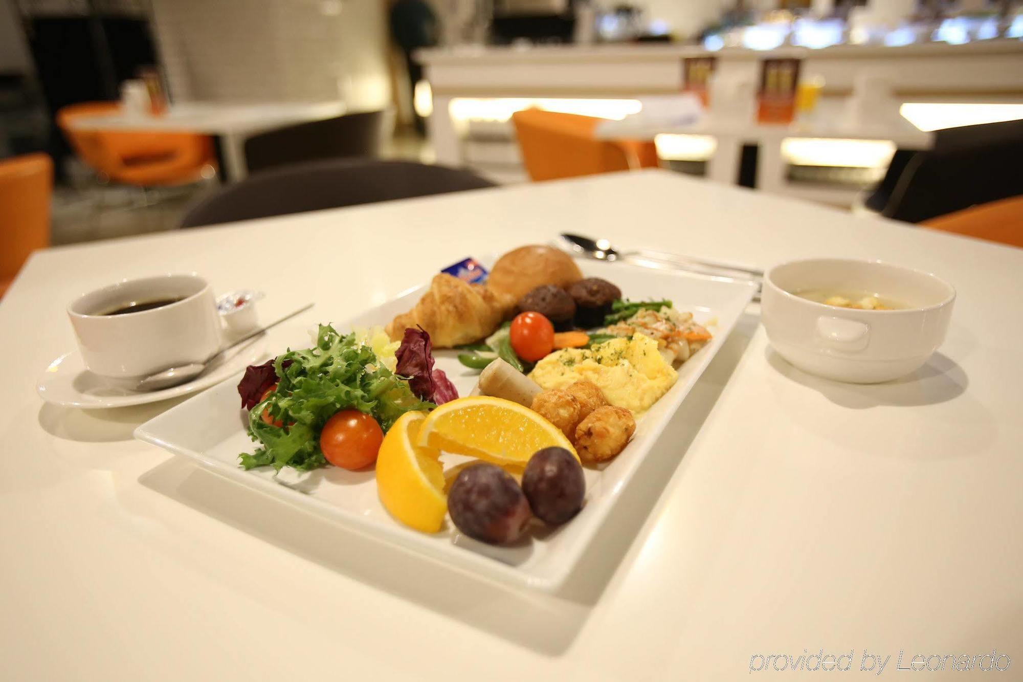 Hotel Travelodge Myeongdong Euljiro 4*