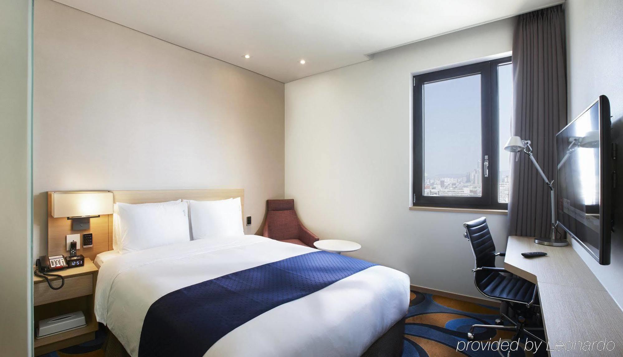 Hotel Travelodge Myeongdong Euljiro 4*
