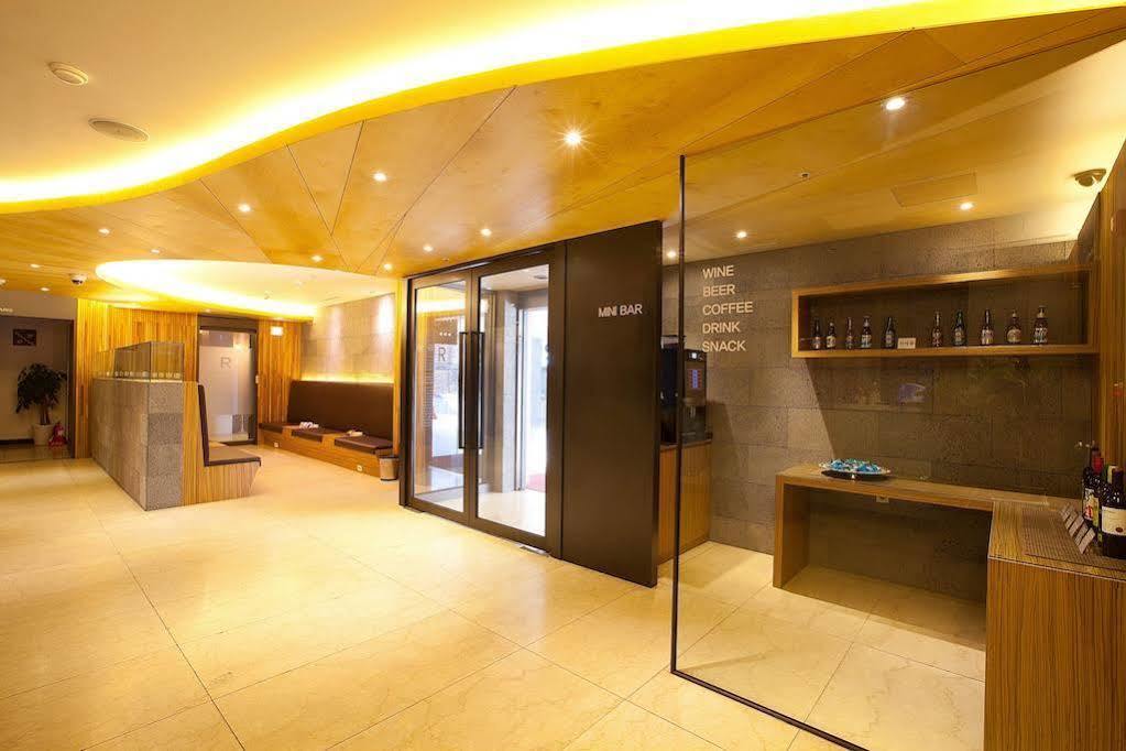 Hotel Yeongdeungpo Lifestyle F 3*