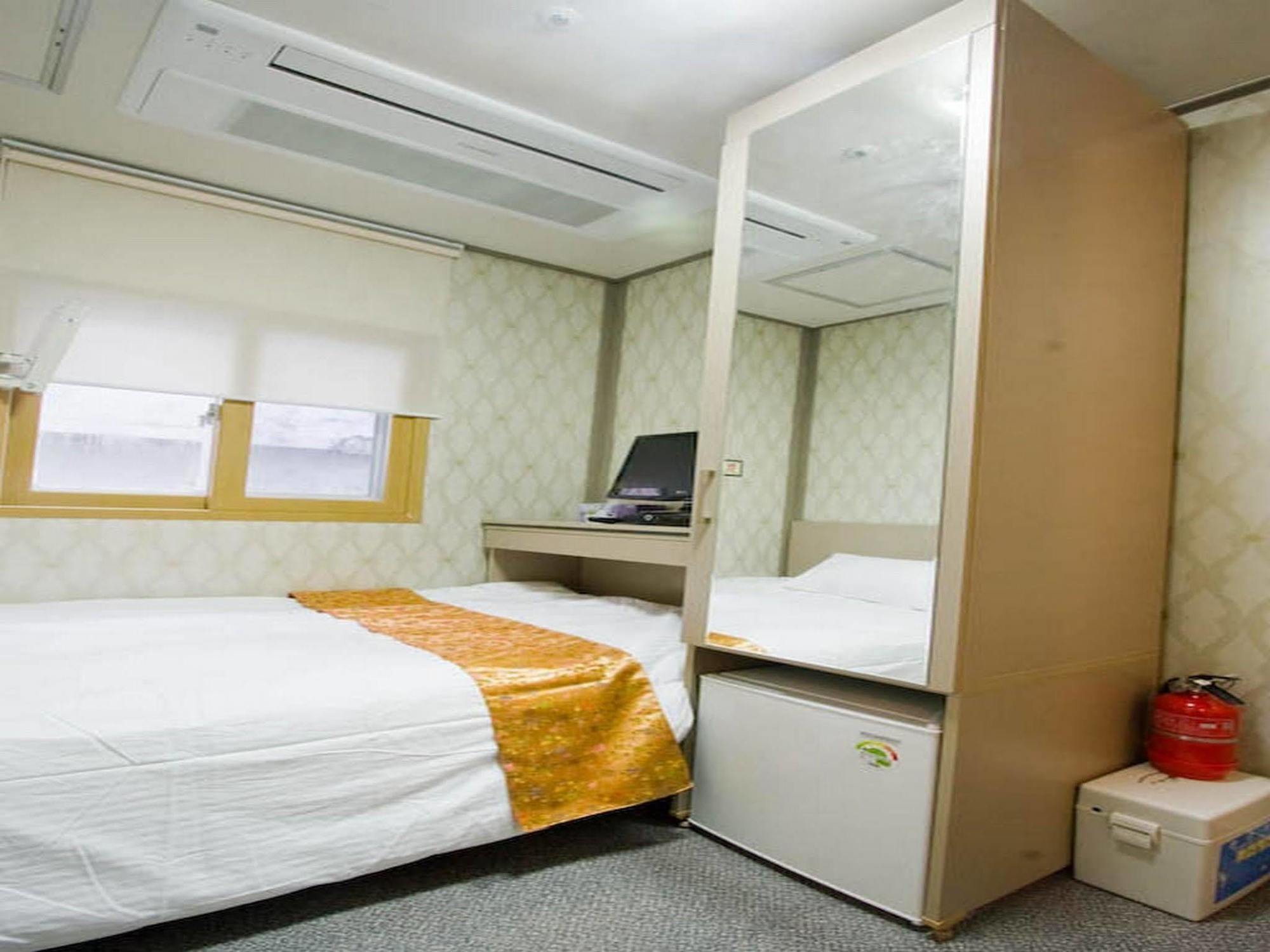 Oyo Myeongdong 2 Hostel