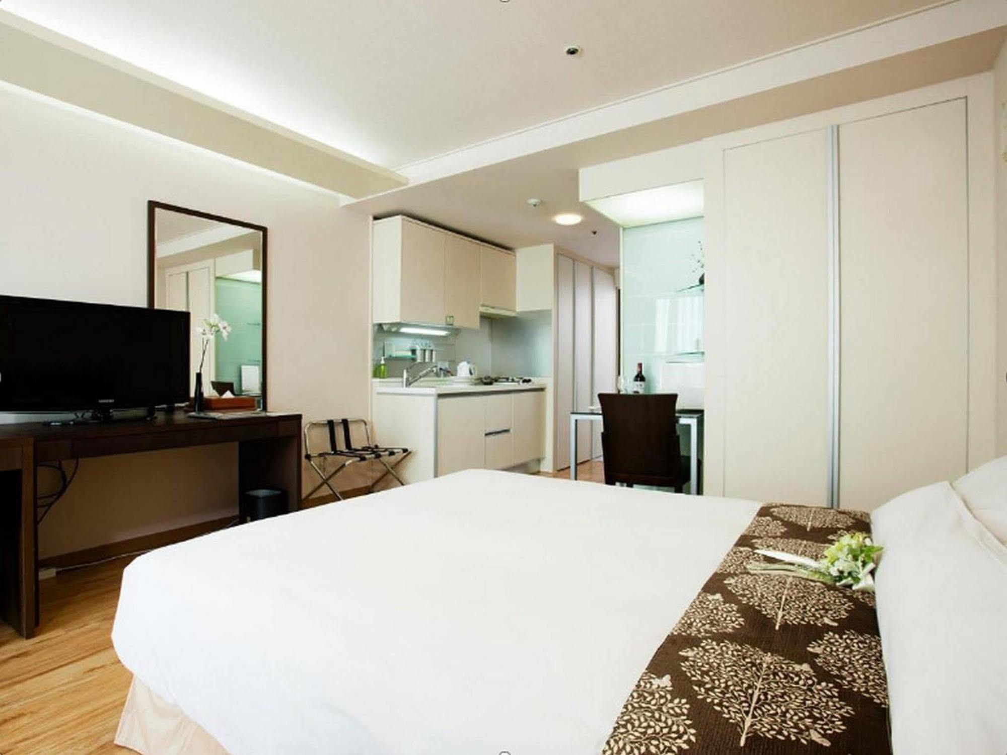 Hotel Gangnam Family