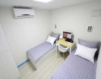 24 Guesthouse Hongdae 2* Seoul