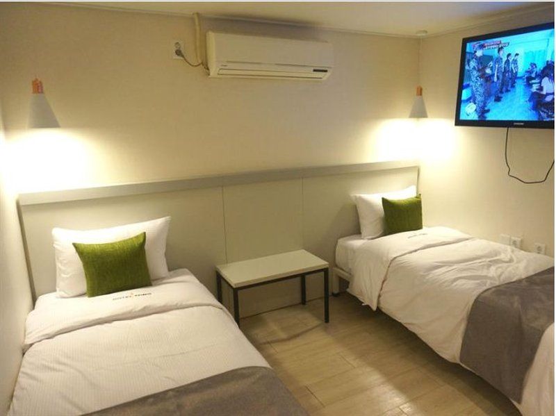 Tong Myeongdong 3*