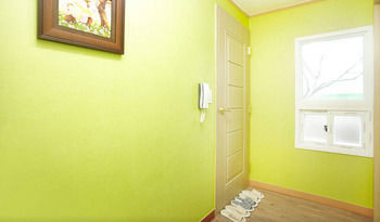 Hotel Cozyplace In Itaewon Seoul