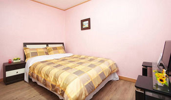 Hotel Cozyplace In Itaewon Seoul
