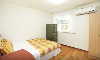 Cozyplace In Itaewon Seoul