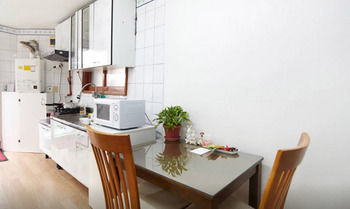 Cozyplace In Itaewon Seoul