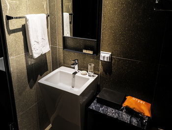 Richwell Hotel