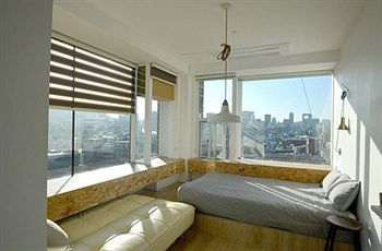 Hotel Mmmio House