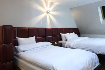 Imt Hotel 3*
