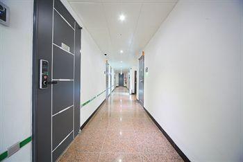 Jj House Hotel 3*