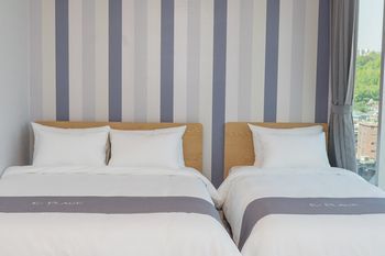 Hotel D7