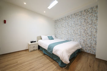 Gstay Myeongdong Hotel 2*