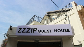 Zzzip In Hongdae Asrama Seoul