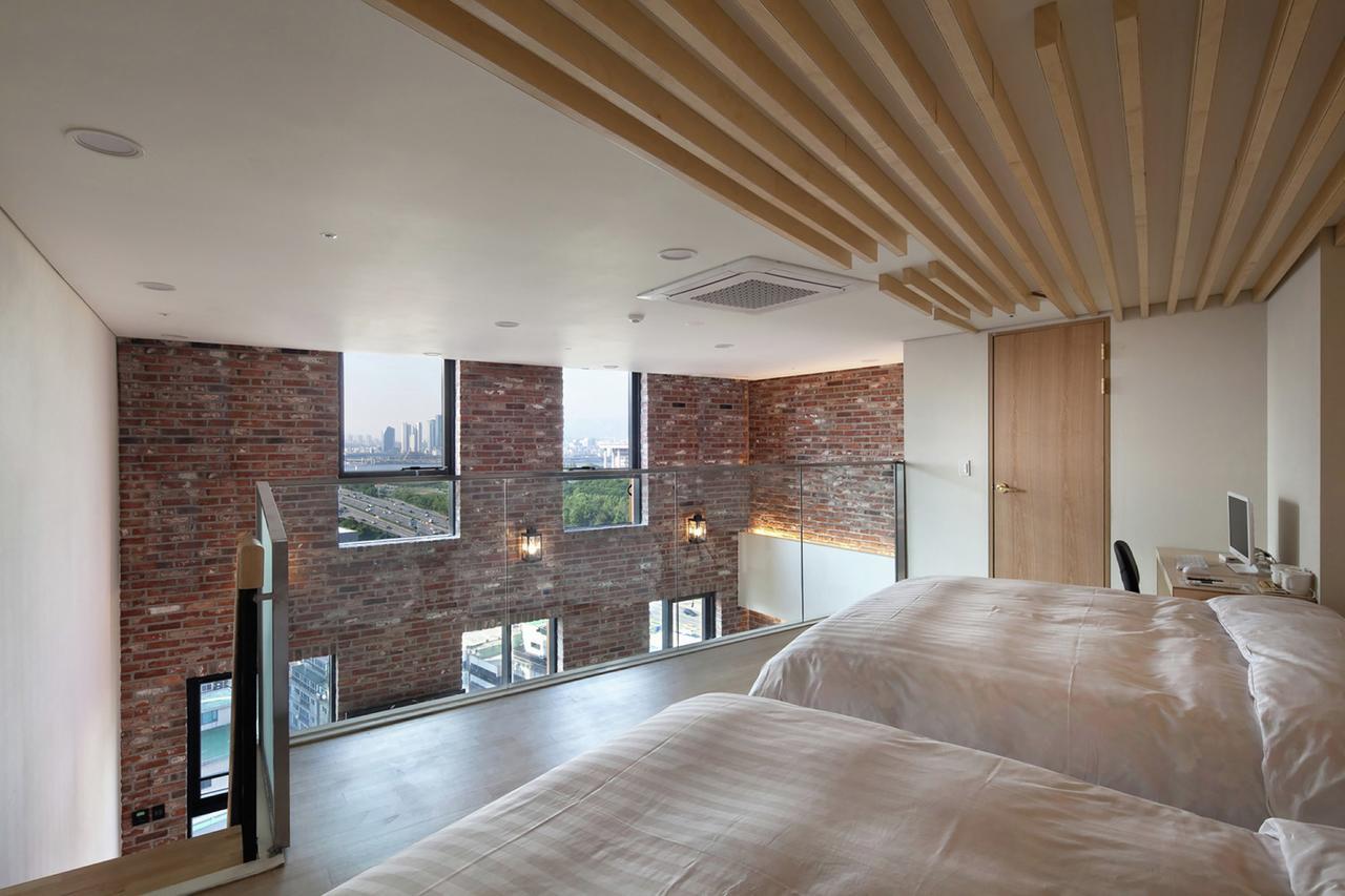 Khan Hotel 3*
