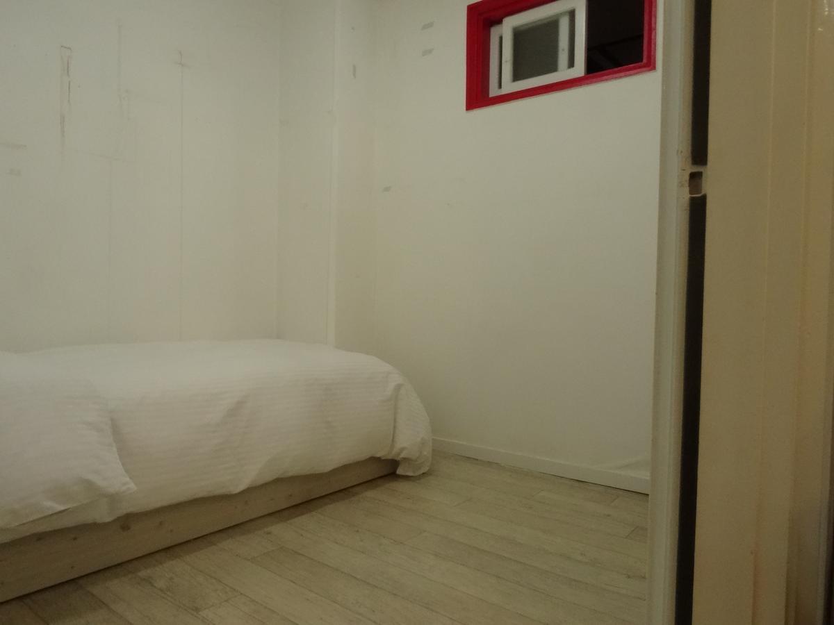 8motel *