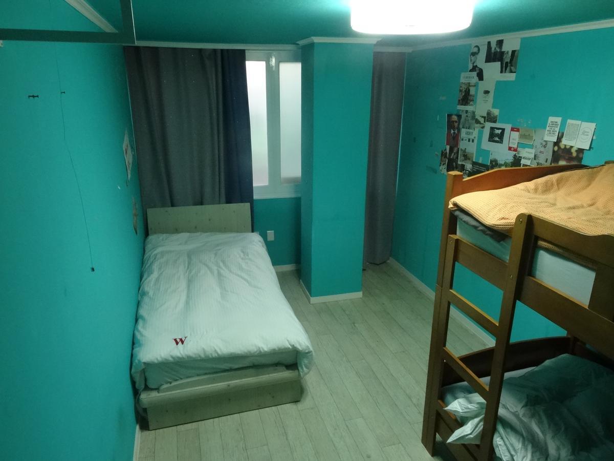 8motel *