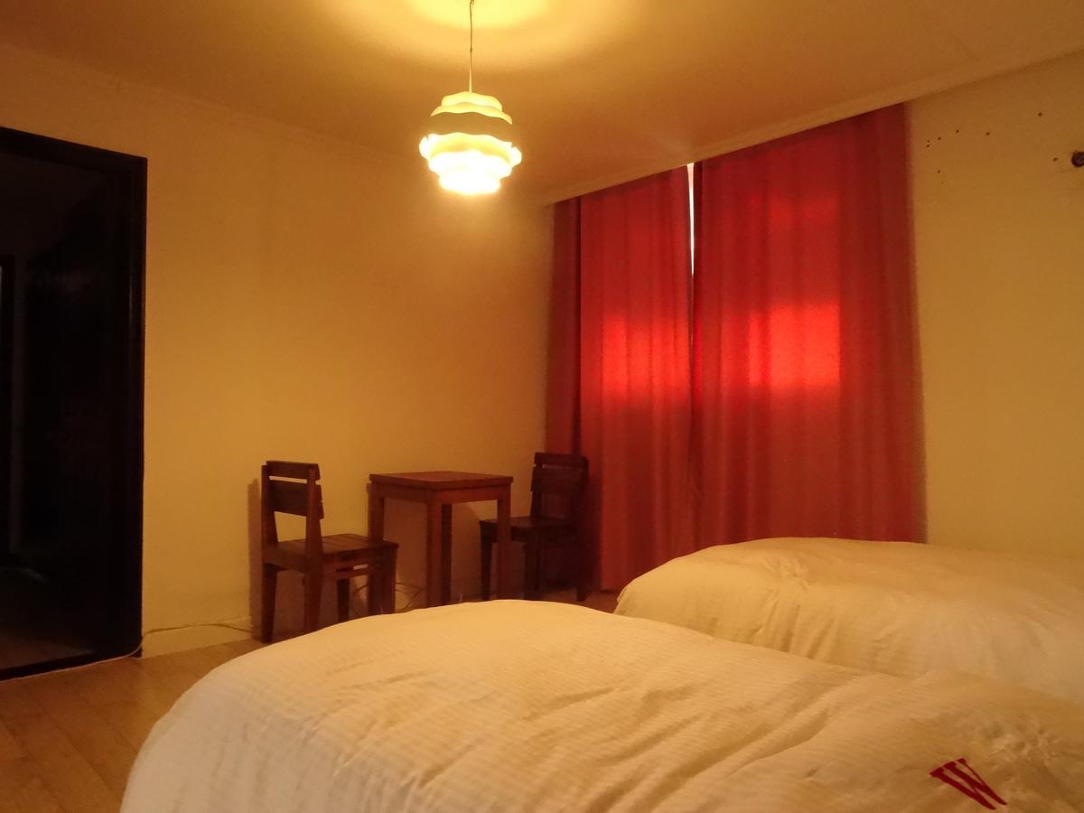 8motel Motel *