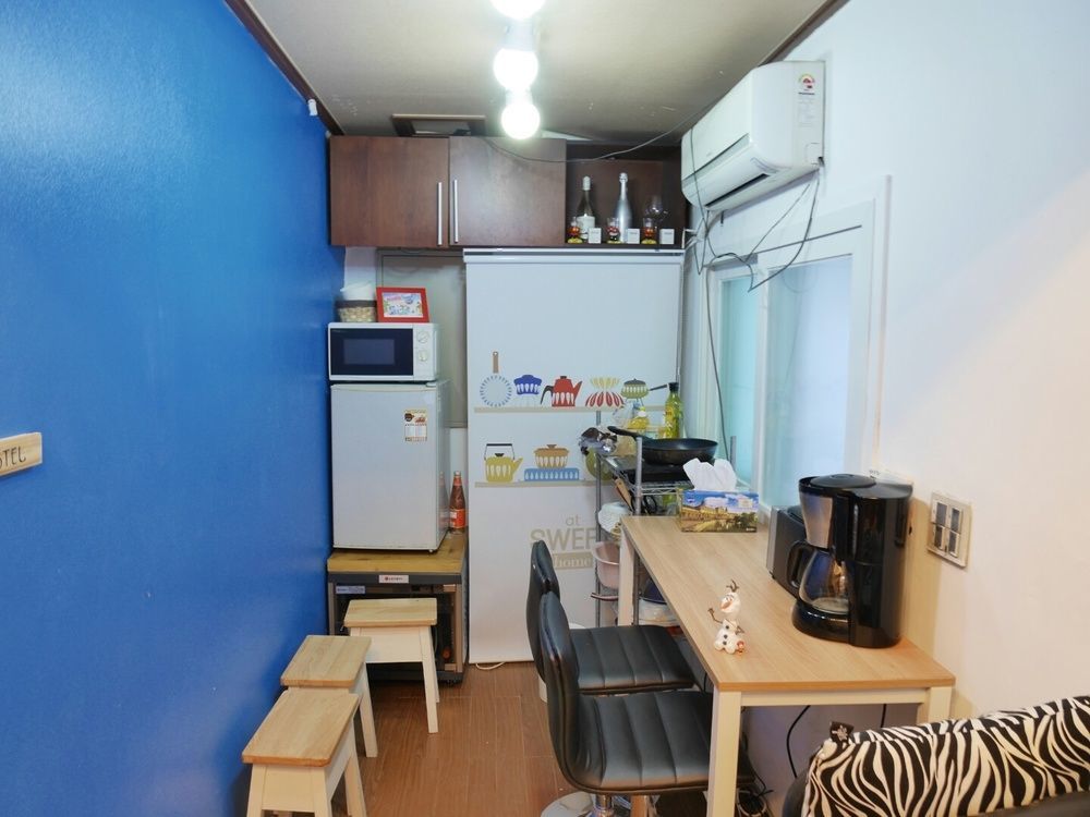 Hostel Sinchon Sisters *