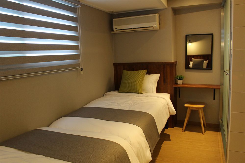 Cleo Hongdae 2* Seoul