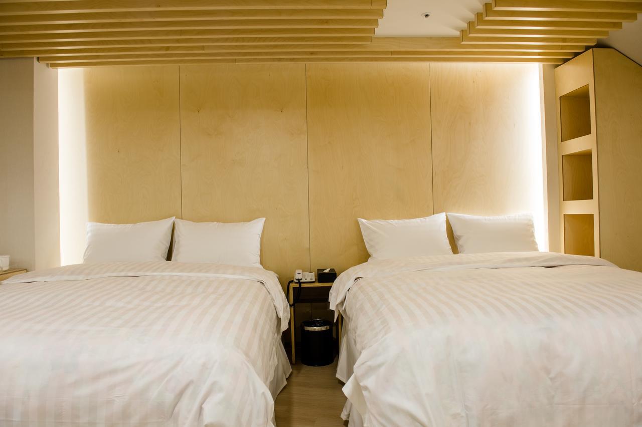 Hotel Khan 3*