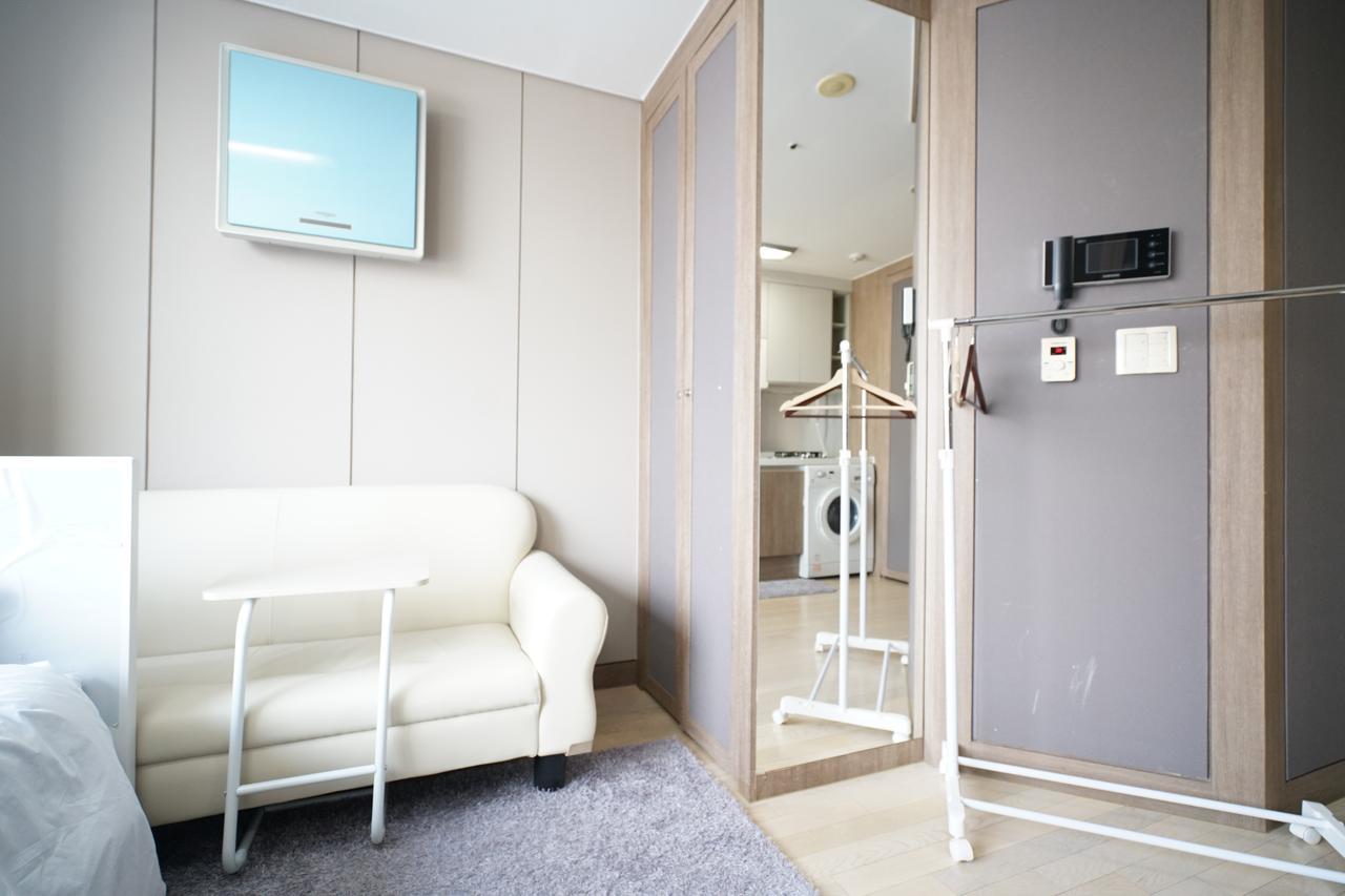 Apartment Galaxy Sinsa Sharmang *