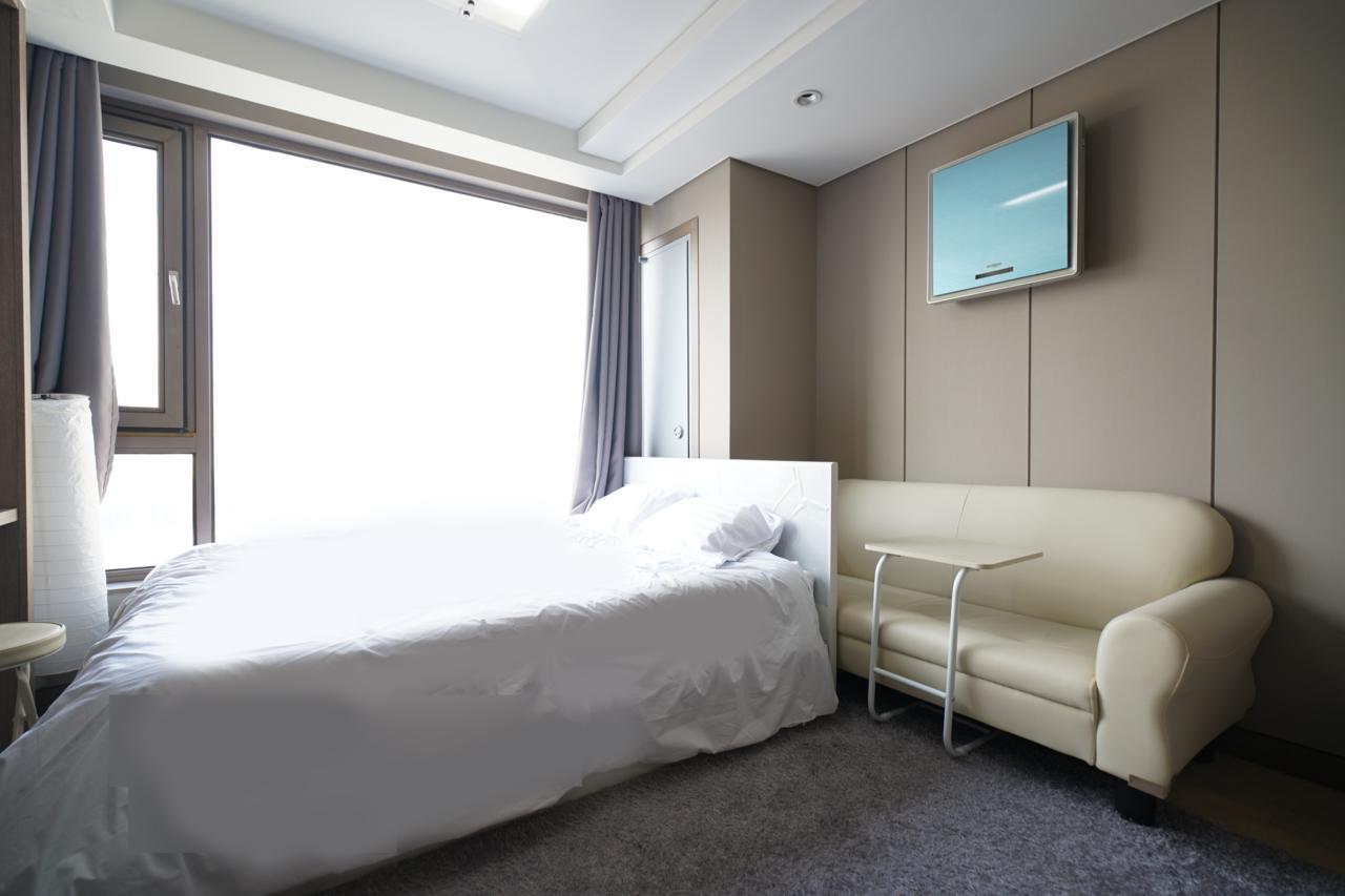 Apartment Galaxy Sinsa Sharmang *