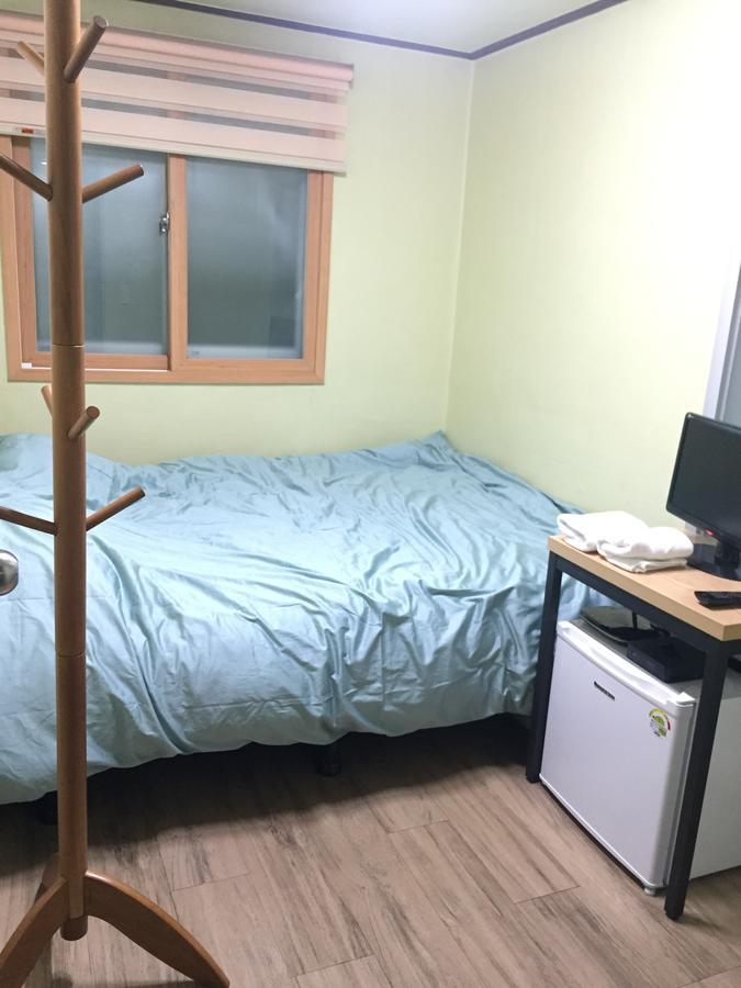 Hostel Sinchon Livingtel Seoul