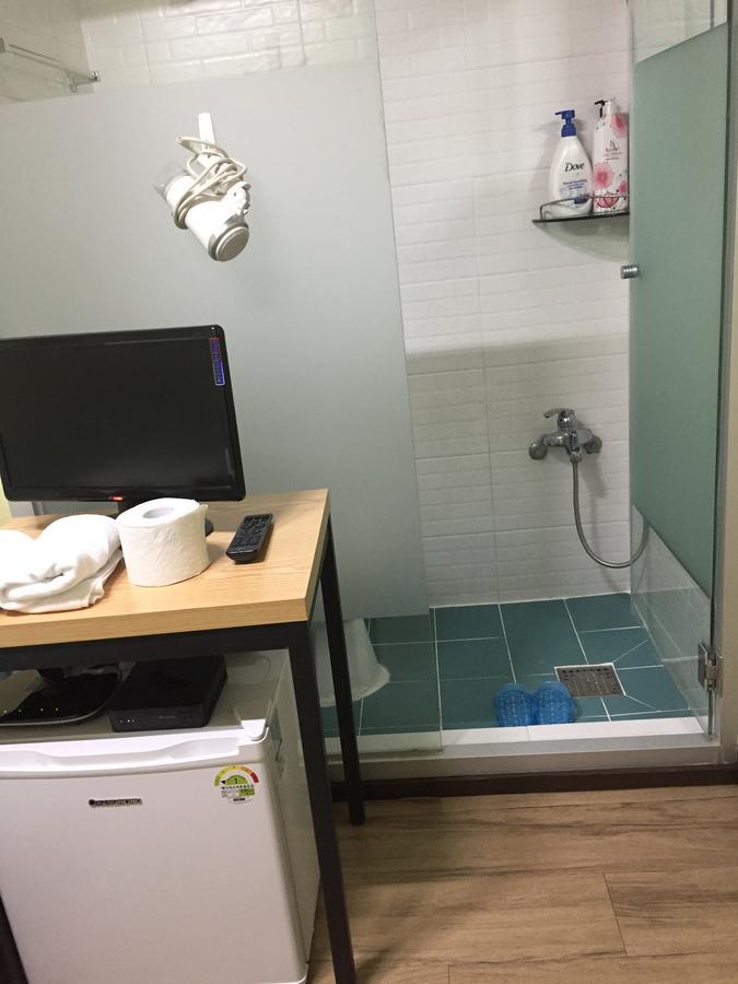 Hostel Sinchon Livingtel