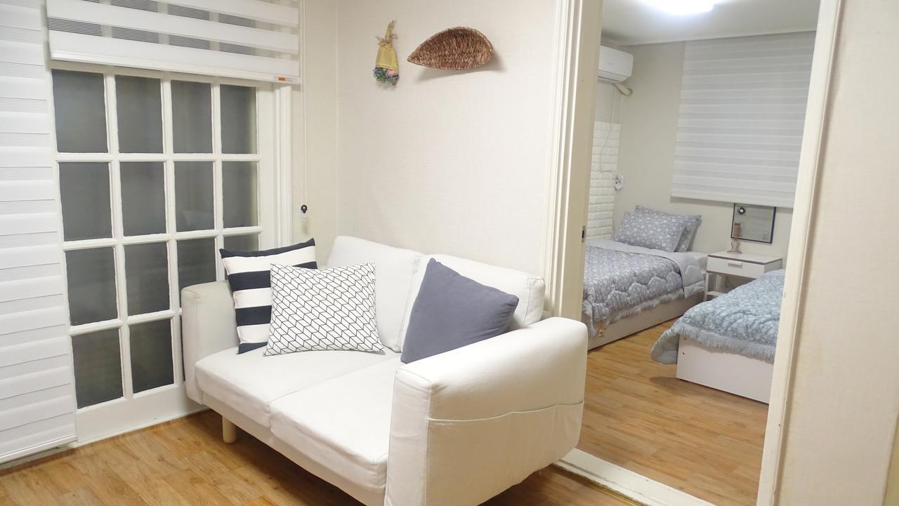 Apartment 弘大家big Seoul