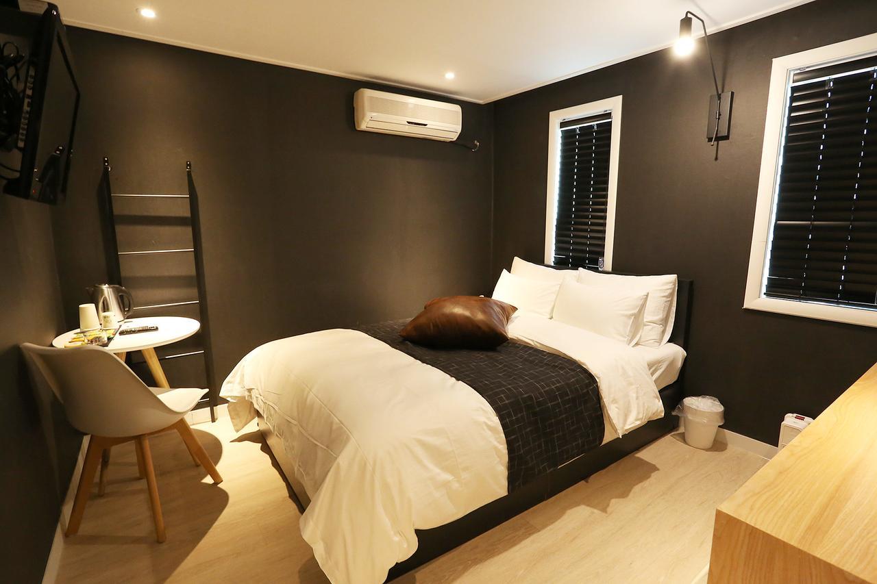 Kotel Gimpo Airport Motel