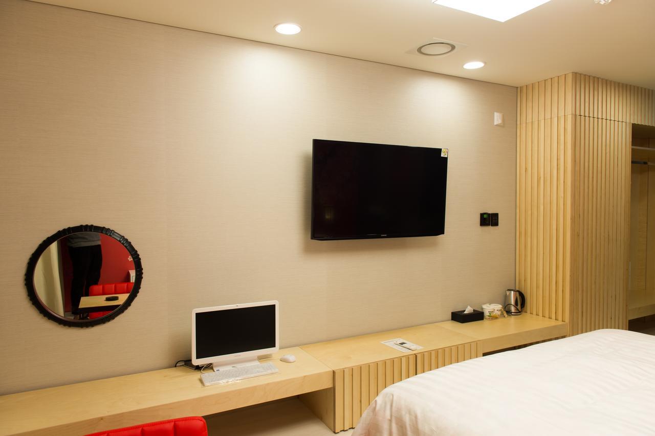 Hotel Khan 3*