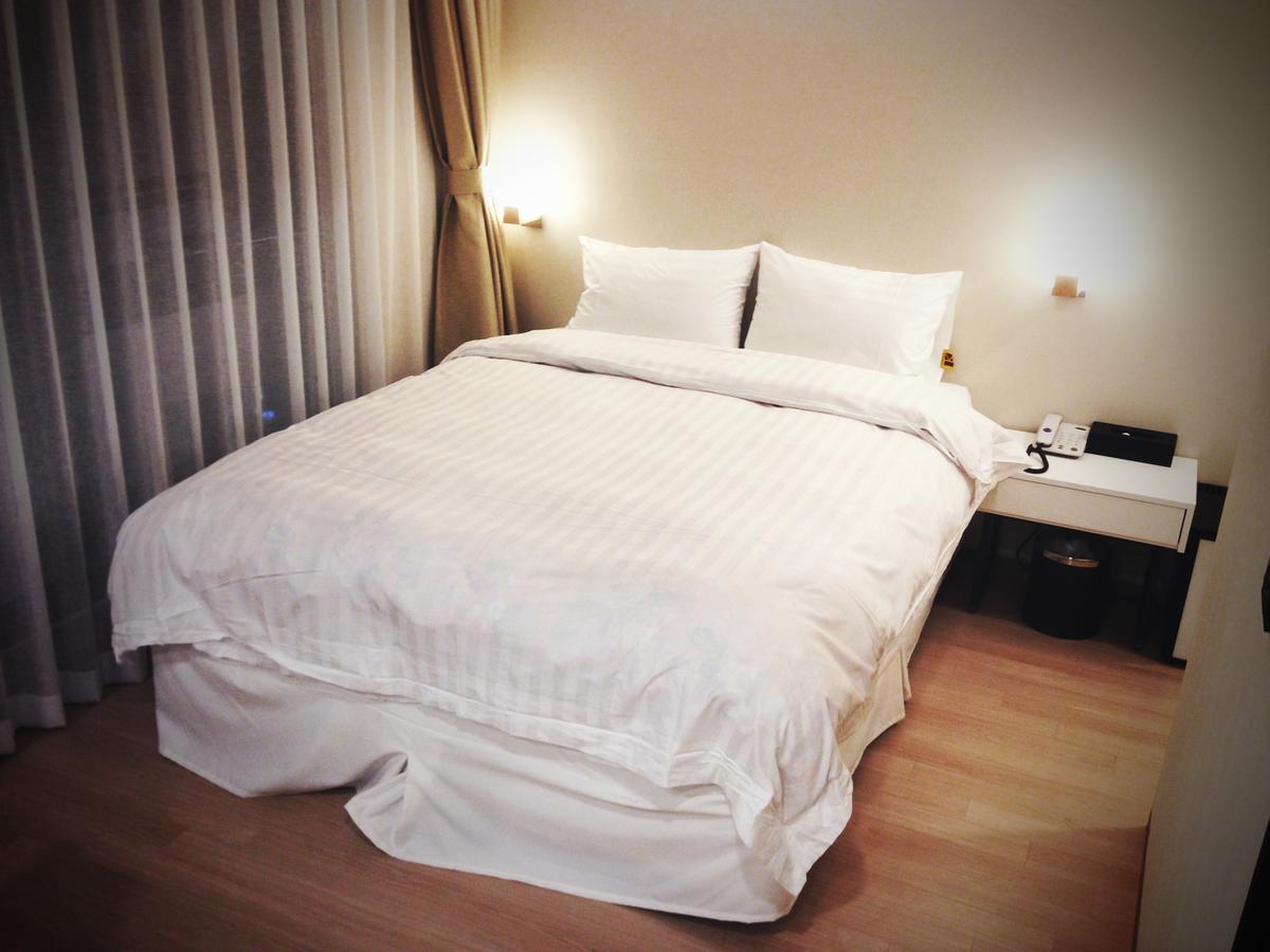 Hotel Khan