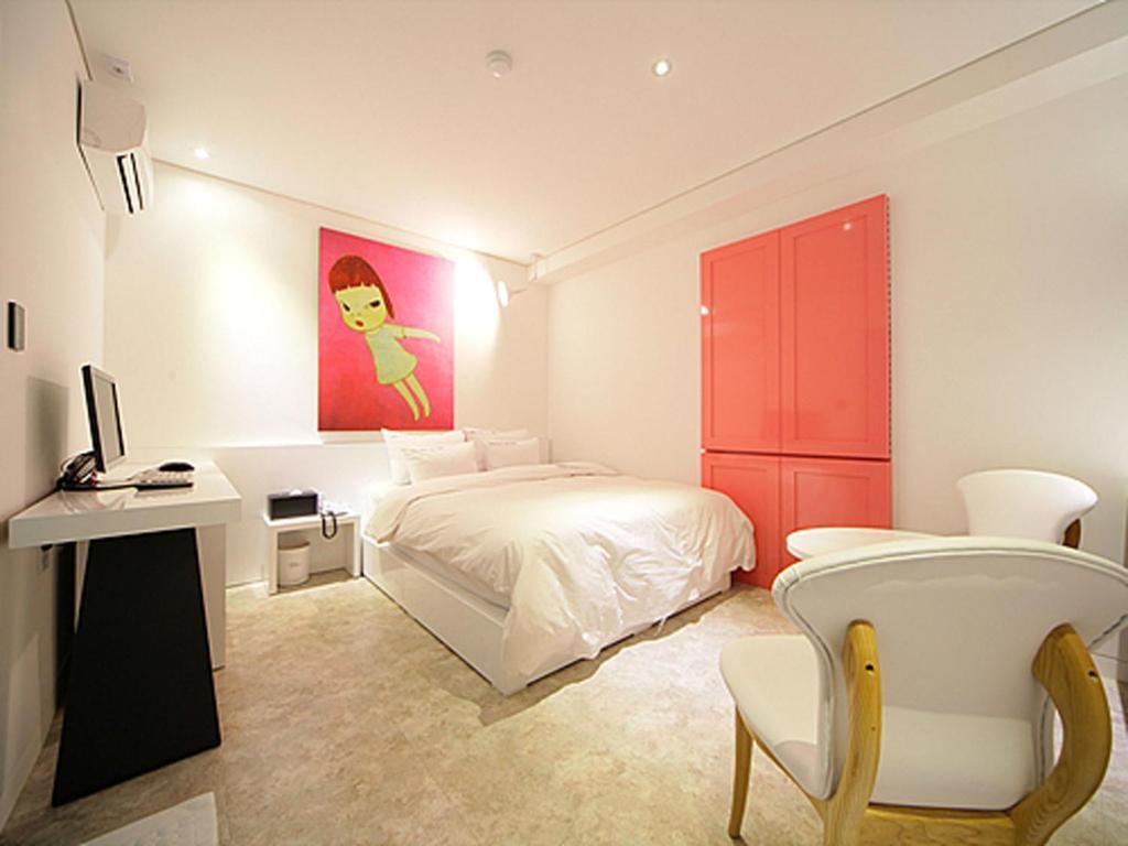 Sinchon Gaeul Motel 2*