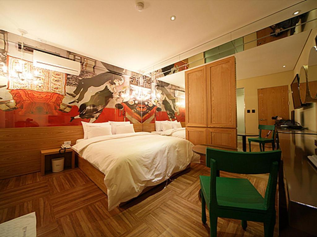 Sinchon Gaeul Motel