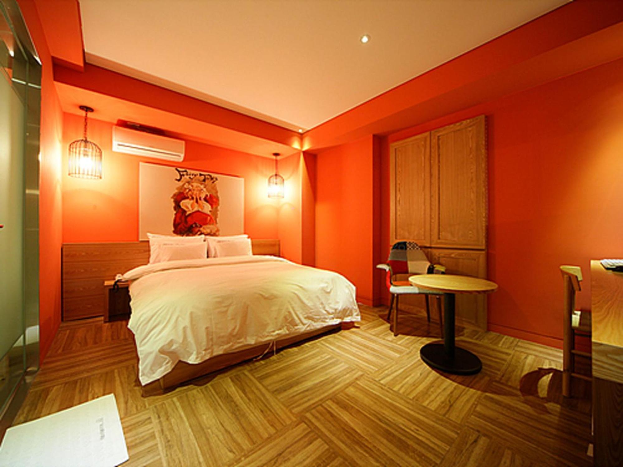 Sinchon Gaeul Motel 2*