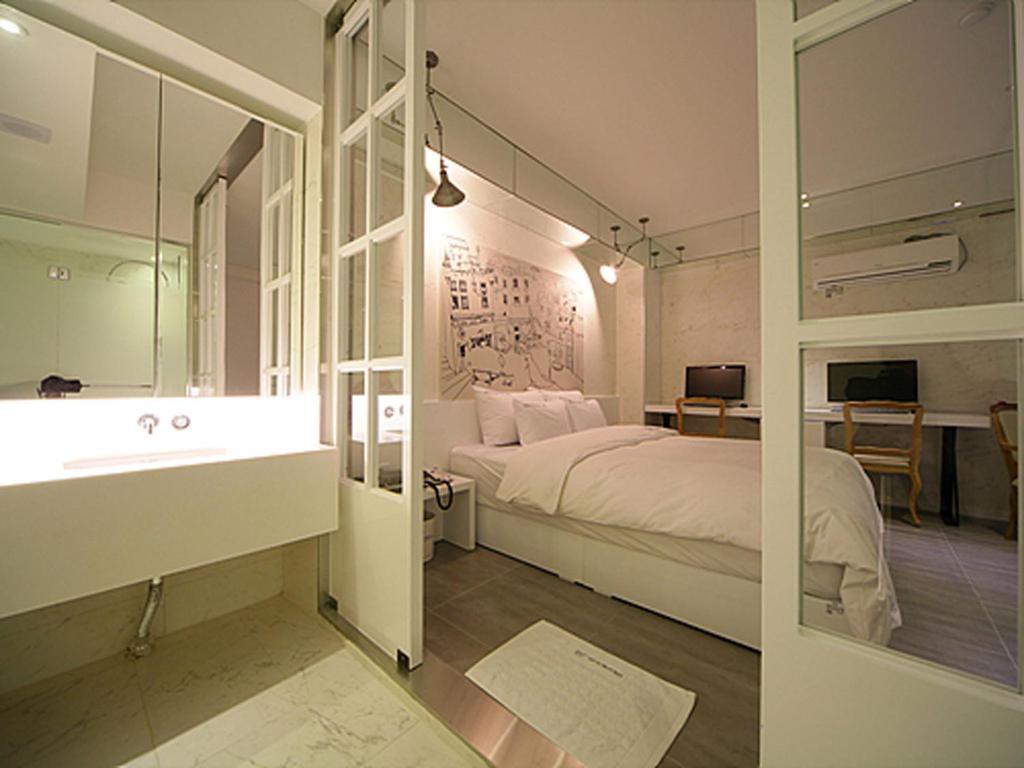 Sinchon Gaeul Motel